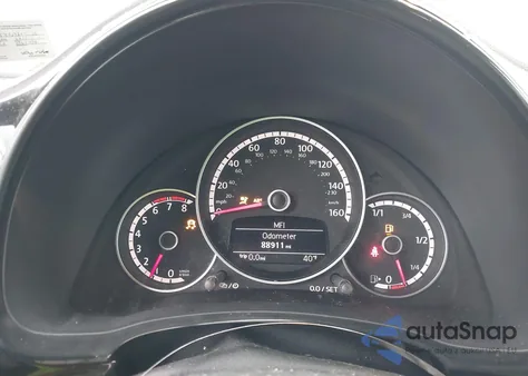 2015 Volkswagen Beetle 1.8T Classic из США, поврежденный, VIN 3VWF17AT4FM608888